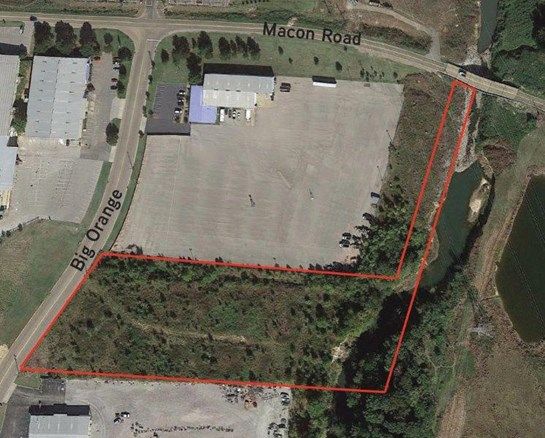 Big Orange: Big Orange, Cordova, TN 38016